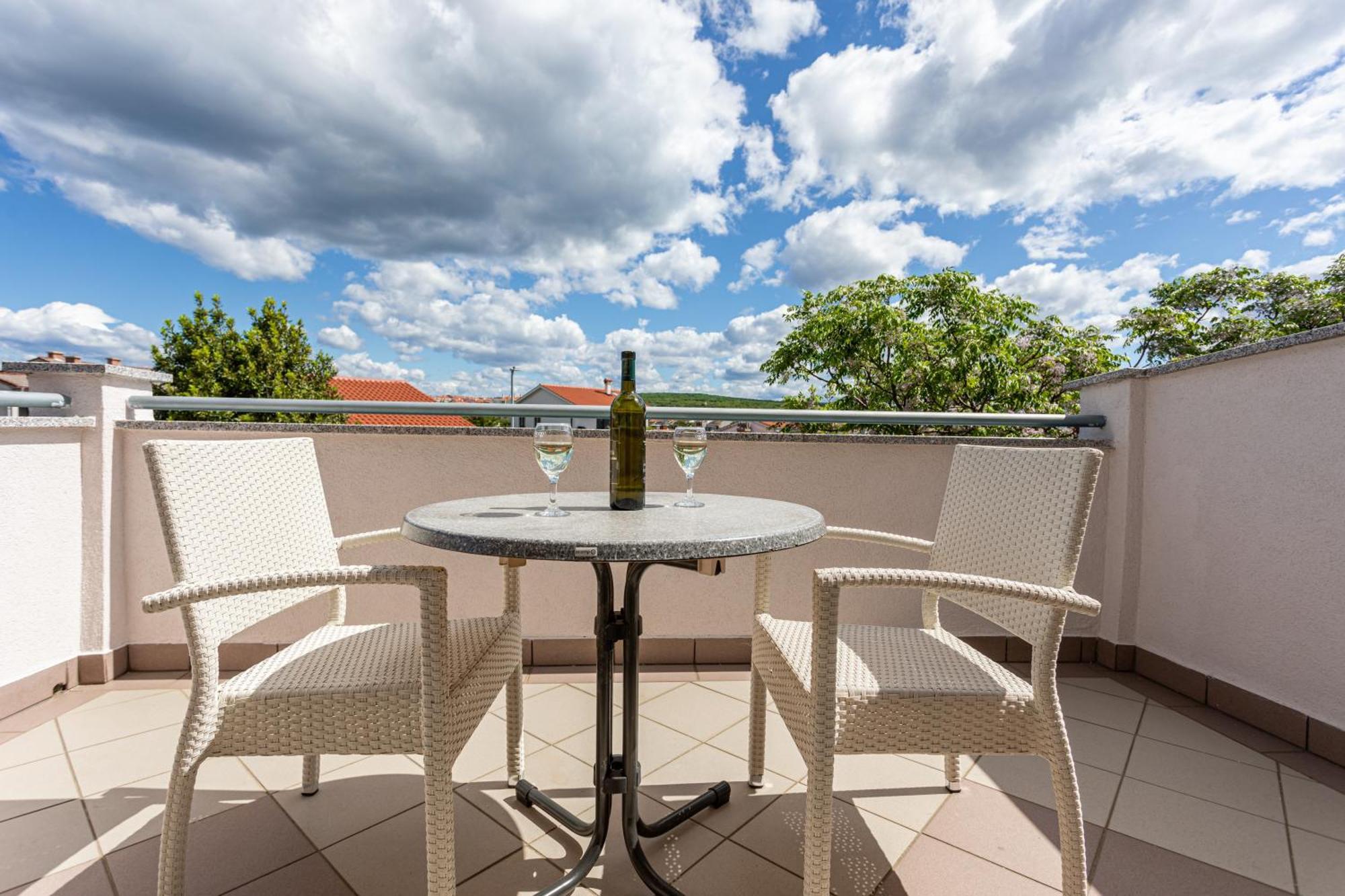 B&B Villa Ana Krk Town Eksteriør bilde