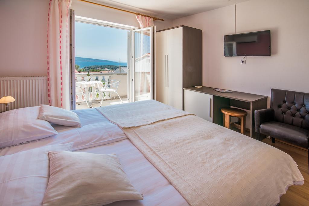 B&B Villa Ana Krk Town Eksteriør bilde