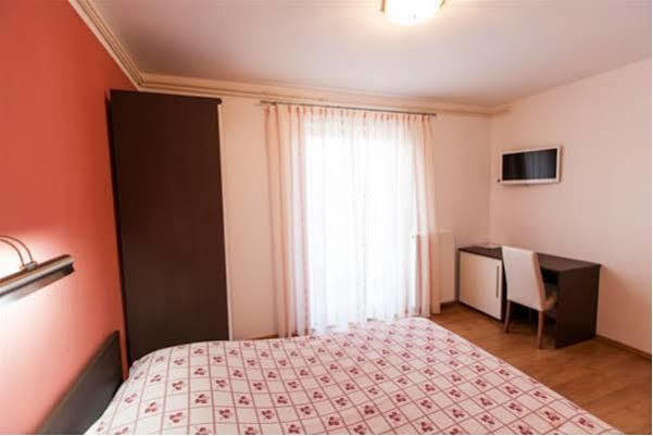 B&B Villa Ana Krk Town Eksteriør bilde