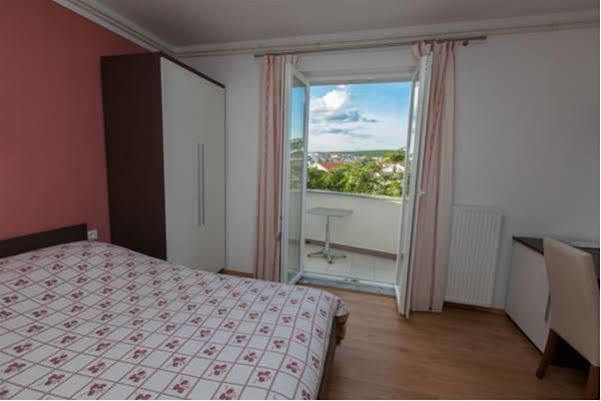 B&B Villa Ana Krk Town Eksteriør bilde